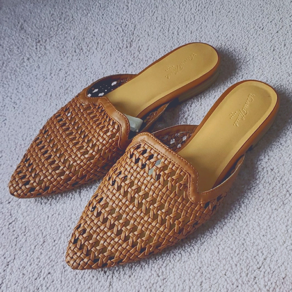 Universal Thread - Woven Cognac Slides/Mule, 6.5